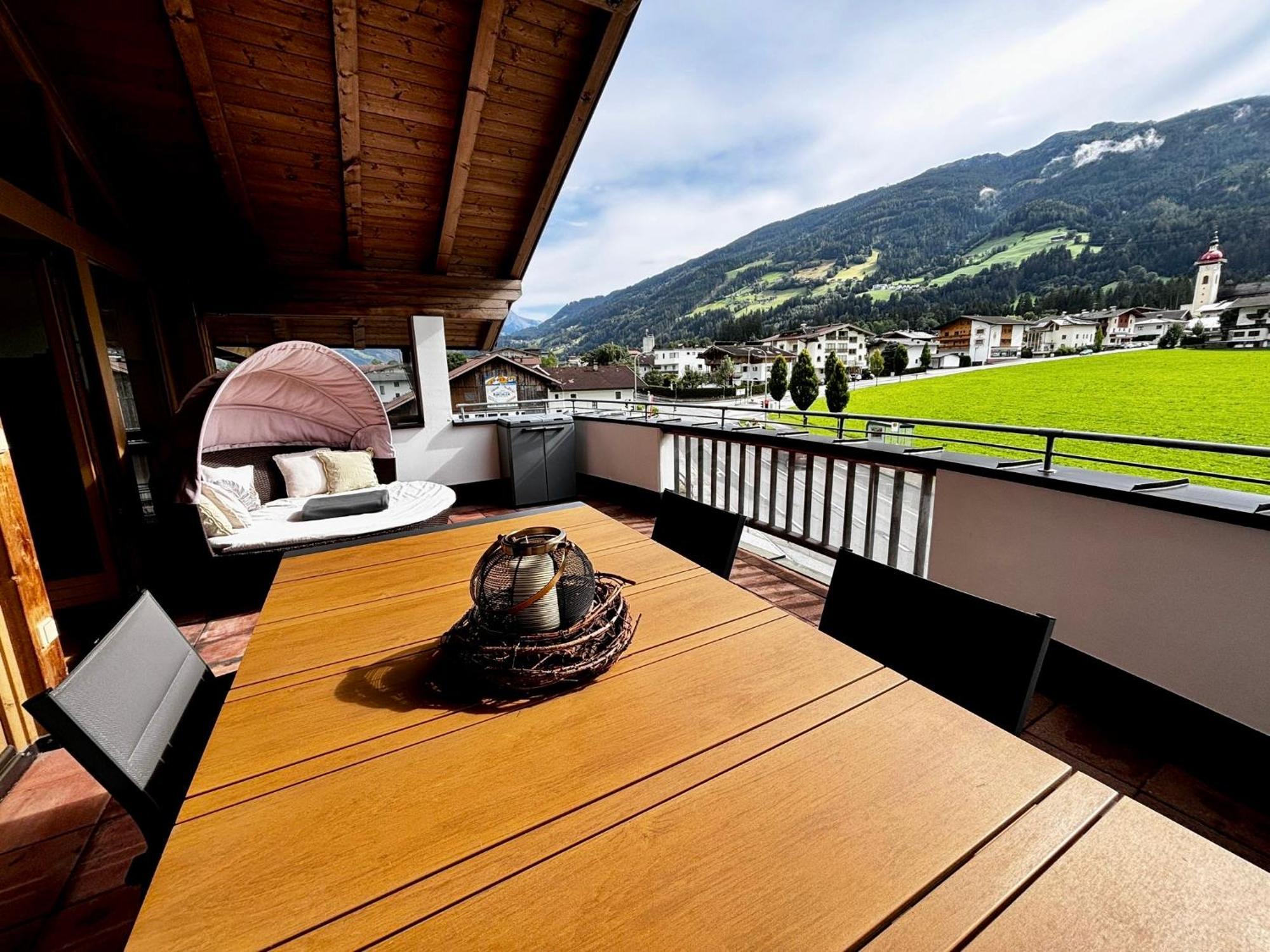 Apart Hartl Ried im Zillertal Exterior photo