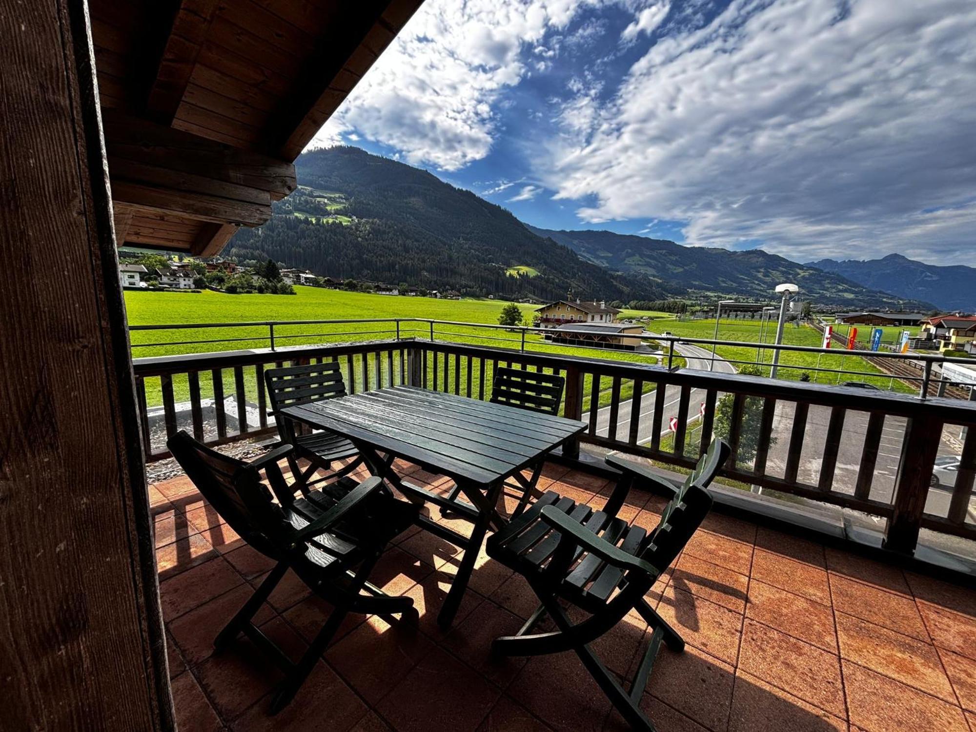 Apart Hartl Ried im Zillertal Exterior photo